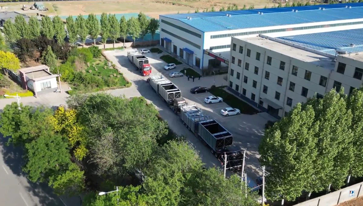 Live Production Display of Closed-Circuit Cooling Towers Live Production Display of Closed-Circuit Cooling Towers